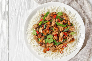 Kylling med cashewnødder (Gai Phat Met Ma Muang Himmaphan)